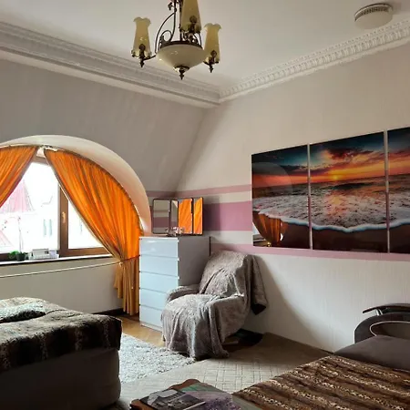 Center Penthouse شقة *